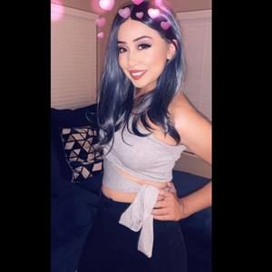 Meet your Posher, Estefany